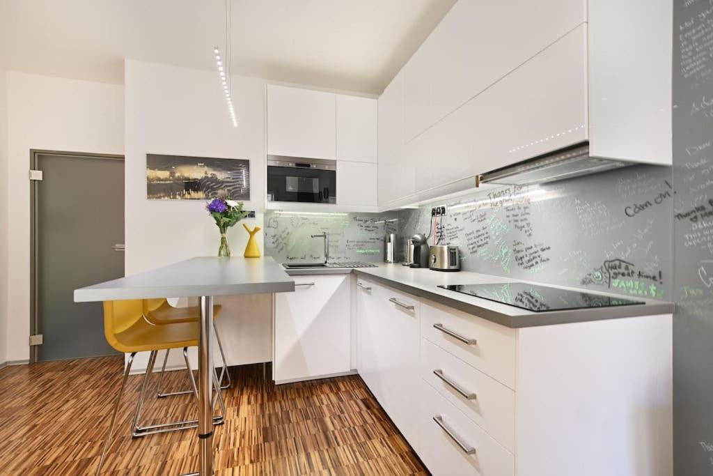 Smart & Luxury Old Town Apartment Praga Exterior foto
